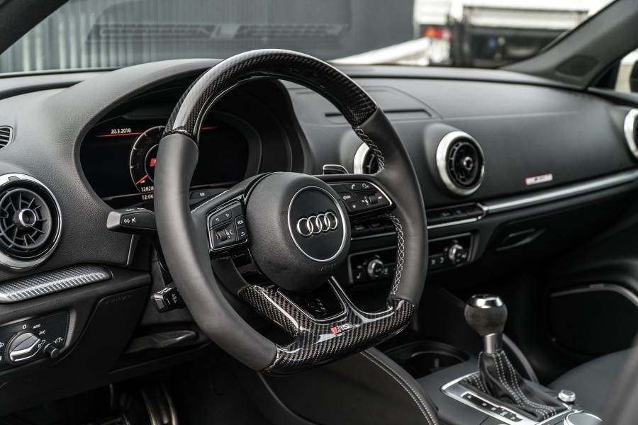 Панель приборов Audi RS3 Sedan by ABT (8V) 2018 года  (фото 4 из 10)